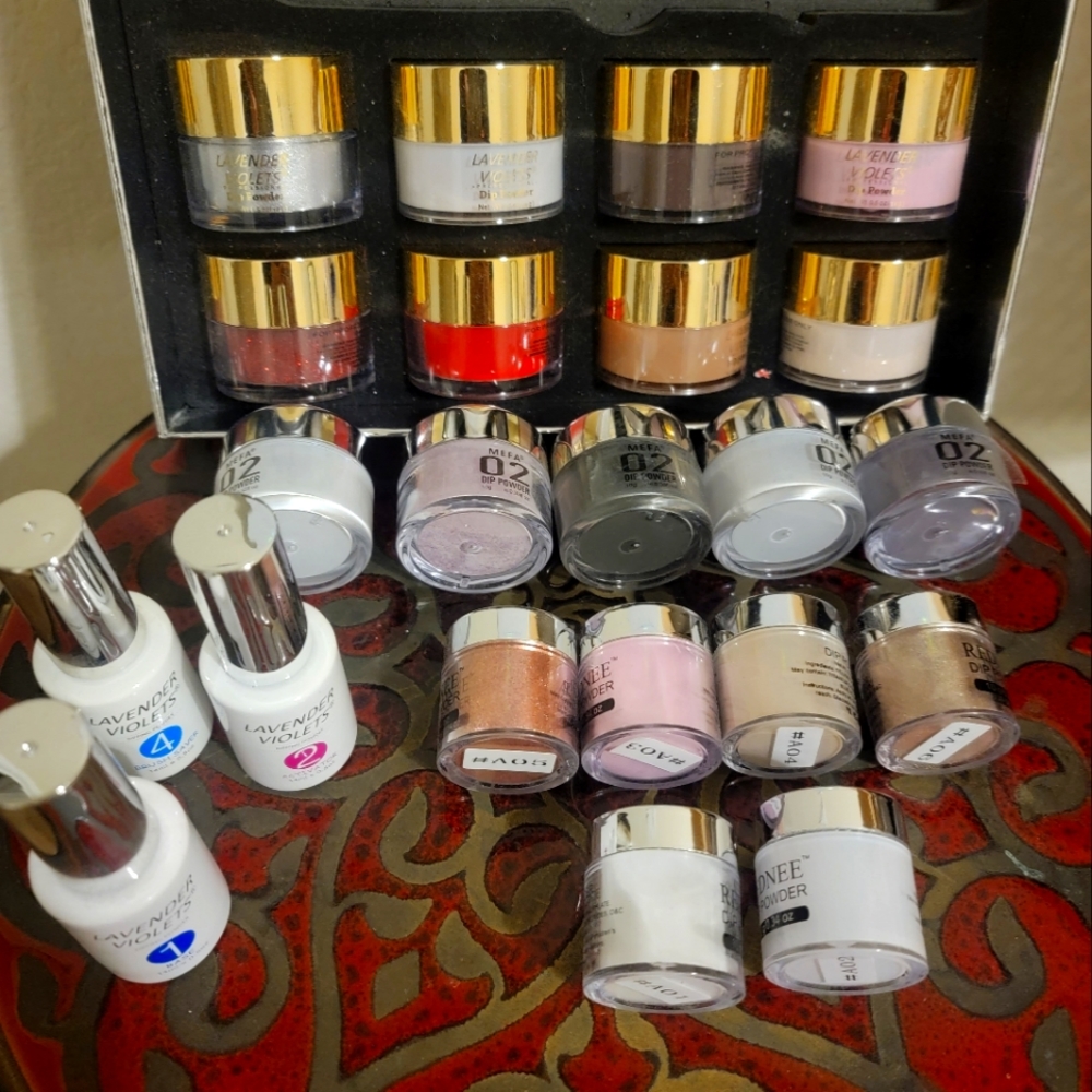 Nail dip powder